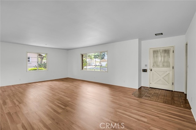 Detail Gallery Image 4 of 26 For 4389 Brentwood Ave, Riverside,  CA 92506 - 3 Beds | 2 Baths