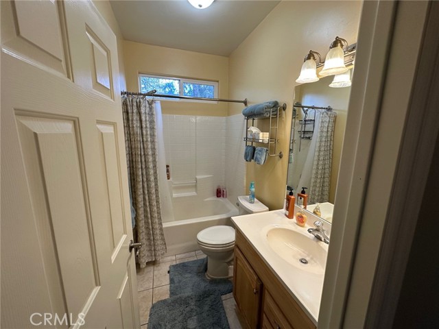 Detail Gallery Image 20 of 34 For 2551 Rim of the World Dr, Running Springs,  CA 92382 - 3 Beds | 2 Baths