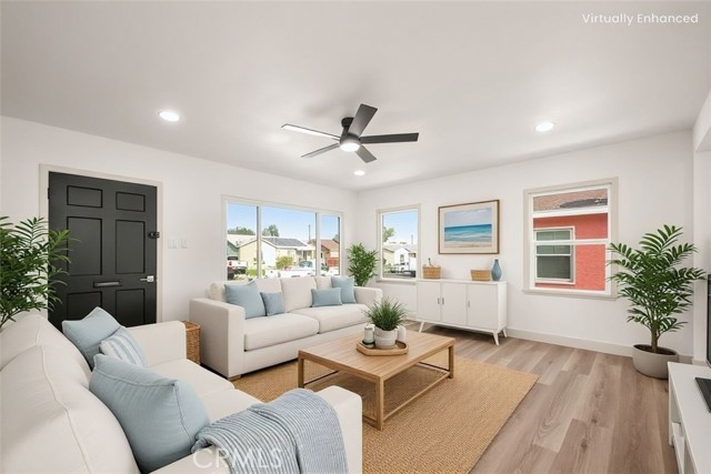 Detail Gallery Image 5 of 44 For 924 W Almond St, Compton,  CA 90220 - 3 Beds | 2 Baths