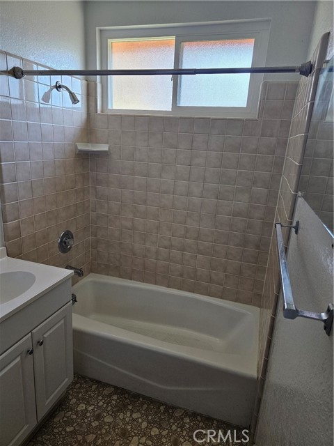 Detail Gallery Image 6 of 14 For 420 N W St, Lompoc,  CA 93436 - 3 Beds | 2 Baths