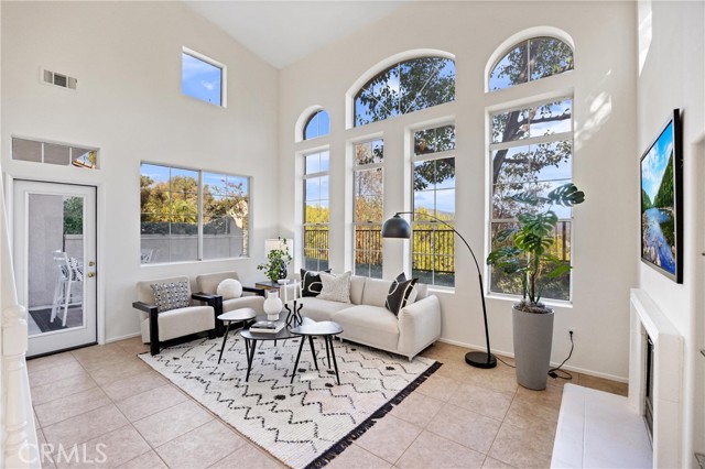 Detail Gallery Image 5 of 44 For 98 Tierra Montanosa, Rancho Santa Margarita,  CA 92688 - 3 Beds | 3 Baths