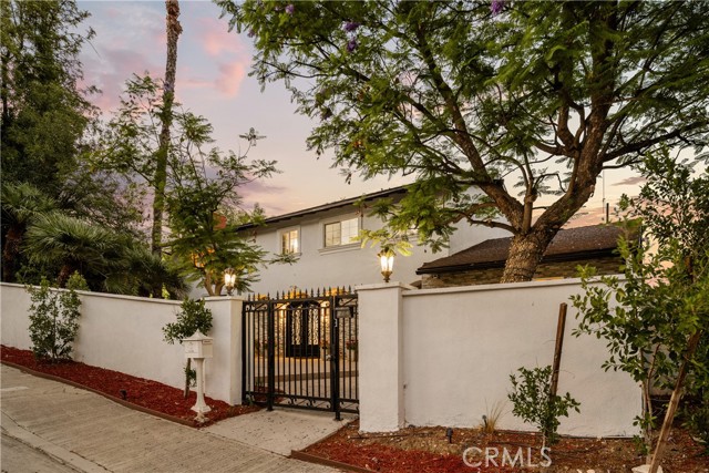 20286 Allentown Drive, Woodland Hills CA: https://media.crmls.org/medias/e9c3bbbb-fac5-40dc-9337-3c9d9e36d787.jpg