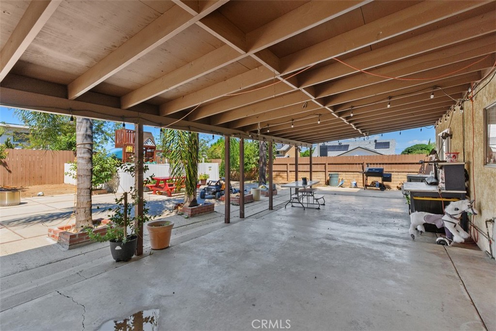 MLS #OC25201281 image #18