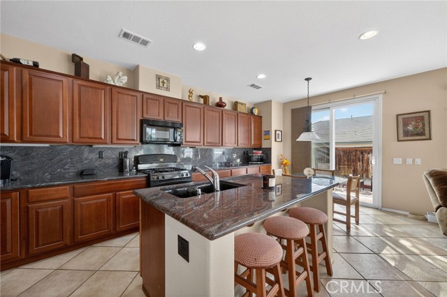 Detail Gallery Image 13 of 52 For 39823 Payton Ct, Murrieta,  CA 92563 - 5 Beds | 3 Baths