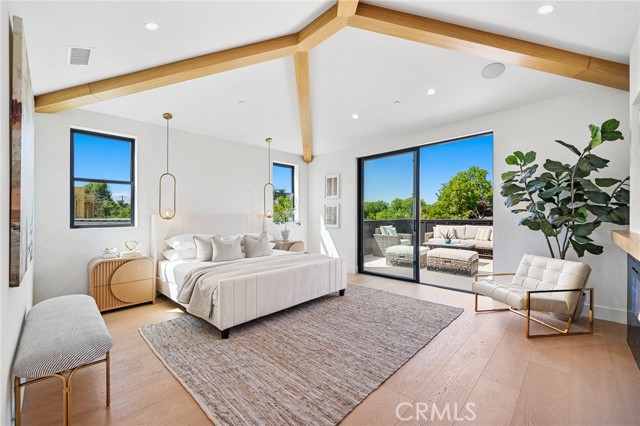 5945 Hesperia Avenue, Encino CA: https://media.crmls.org/medias/e9c535a3-b665-4721-ac33-6c67ae80085c.jpg