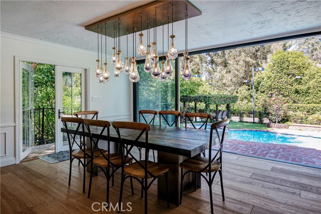 4851 Corbin Avenue, Tarzana CA: https://media.crmls.org/medias/e9c5601a-068d-42ce-9cdc-23850cd7e180.jpg