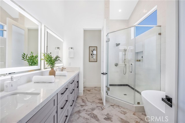 Detail Gallery Image 24 of 47 For 2619 Huntington Ln #B,  Redondo Beach,  CA 90278 - 4 Beds | 3/1 Baths