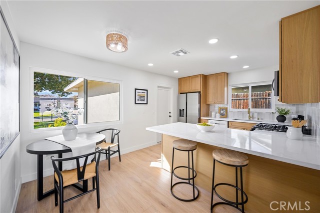 Detail Gallery Image 12 of 42 For 7041 Cameo St, Rancho Cucamonga,  CA 91701 - 4 Beds | 2 Baths