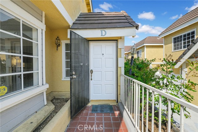 519 Sefton Avenue, Monterey Park CA: https://media.crmls.org/medias/e9c65df5-c725-4ff0-a351-cc95885a0fcb.jpg
