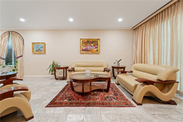 11648 Mariposa Bay Lane, Porter Ranch CA: https://media.crmls.org/medias/e9c6bcf4-4881-4476-a24c-e93e72202213.jpg
