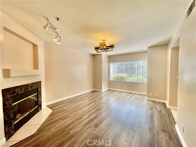 Detail Gallery Image 7 of 22 For 38 N Bonnie #7,  Pasadena,  CA 91106 - 2 Beds | 2/1 Baths