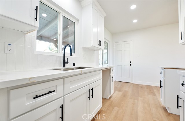 Detail Gallery Image 3 of 17 For 15030 Merrill Ave, Fontana,  CA 92335 - 2 Beds | 1 Baths