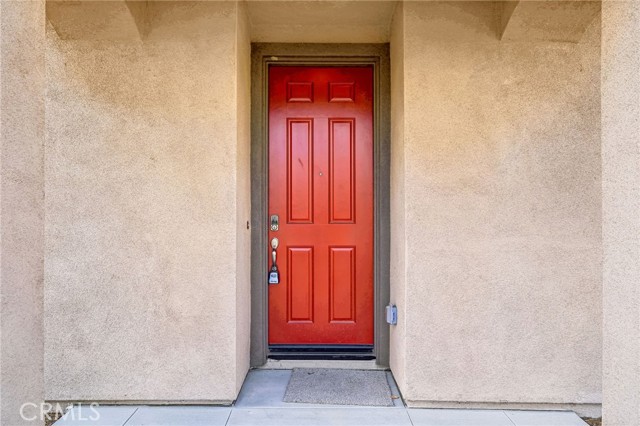 Detail Gallery Image 4 of 34 For 2051 Bergamot St, Redlands,  CA 92374 - 3 Beds | 2/1 Baths