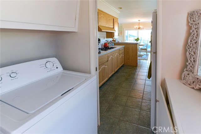 1401 11th Street, Manhattan Beach, California 90266, 3 Bedrooms Bedrooms, ,2 BathroomsBathrooms,Residential,Sold,11th,SB17042358