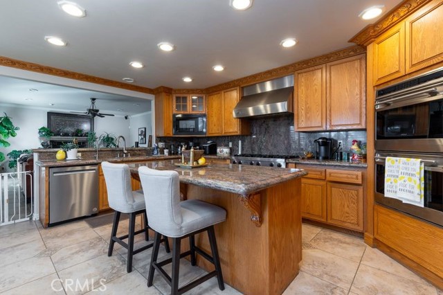 Detail Gallery Image 41 of 61 For 680 W Byron Ct, Upland,  CA 91784 - 6 Beds | 5 Baths