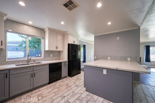 Detail Gallery Image 6 of 27 For 17150 Bonita Dr, Perris,  CA 92570 - 3 Beds | 2 Baths