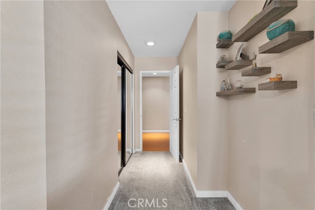 13950 High Falls Trail, Apple Valley CA: https://media.crmls.org/medias/e9c8fe6c-4e58-46da-be6e-10e84d34933d.jpg