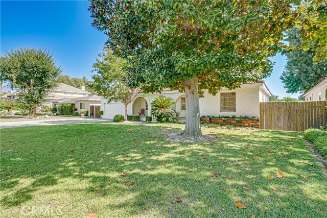 2242 S 5th Avenue, Arcadia CA: https://media.crmls.org/medias/e9c94684-30ba-4ef4-8b54-75d0a0c949d4.jpg