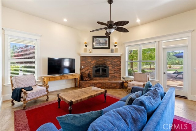 Detail Gallery Image 16 of 64 For 775 via Del Salinas, Paso Robles,  CA 93446 - 4 Beds | 3/1 Baths