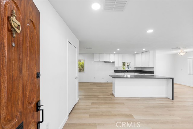 Detail Gallery Image 7 of 39 For 11401 Topanga Canyon #56,  Chatsworth,  CA 91311 - 2 Beds | 2 Baths