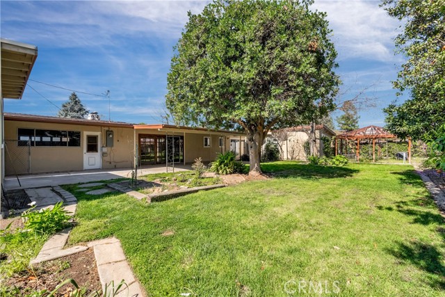 Detail Gallery Image 33 of 39 For 5694 N Winchester, Fresno,  CA 93704 - 3 Beds | 3 Baths