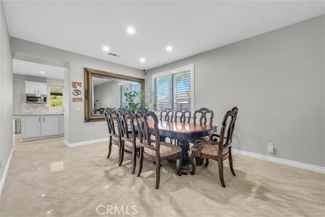 Detail Gallery Image 5 of 33 For 19394 Rocky Summit Dr, Perris,  CA 92570 - 5 Beds | 2/1 Baths