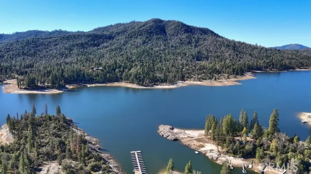 Detail Gallery Image 5 of 68 For 38830 Road 274, Bass Lake,  CA 93604 - 3 Beds | 3 Baths