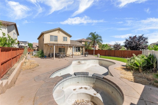 1447 White Cloud Lane, Beaumont CA: https://media.crmls.org/medias/e9ca83f7-2111-49a8-97ac-1e969195eaf7.jpg