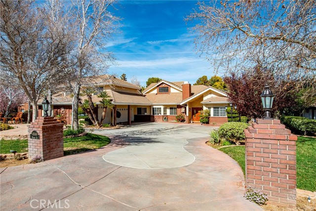 41504 Mission Drive, Palmdale CA: https://media.crmls.org/medias/e9cac198-3925-4f8a-b977-2ce8fdb204bb.jpg