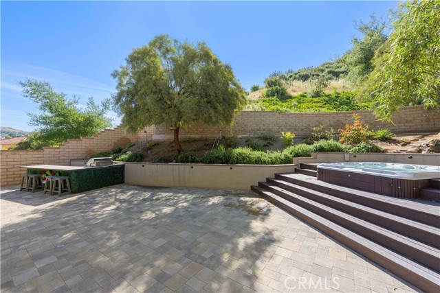 Detail Gallery Image 12 of 42 For 19890 Holly Drive, Saugus,  CA 91350 - 3 Beds | 3 Baths