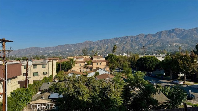 Detail Gallery Image 14 of 17 For 1515 Grismer Ave #302,  Burbank,  CA 91504 - 2 Beds | 2 Baths