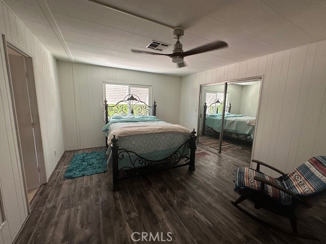 https://media.crmls.org/medias/e9cba16c-ee40-4058-84f1-e75f06238df4.jpg?preset=X-Large