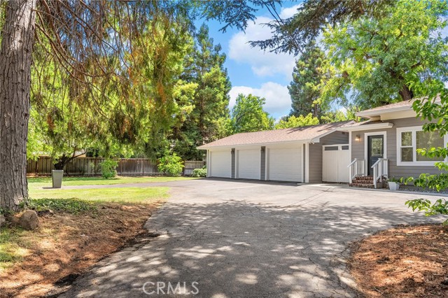 2176 Bidwell Avenue, Chico CA: https://media.crmls.org/medias/e9cbbfb6-751c-479c-80bc-a3bbc1faf4ad.jpg