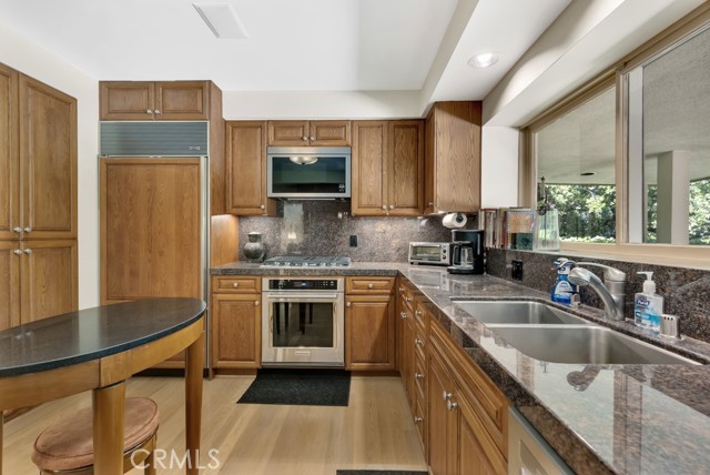 Detail Gallery Image 26 of 67 For 16700 Bosque Dr, Encino,  CA 91436 - 3 Beds | 2/1 Baths