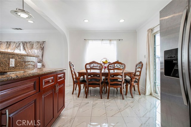 Detail Gallery Image 8 of 27 For 7419 Kraft, North Hollywood,  CA 91605 - 3 Beds | 2 Baths