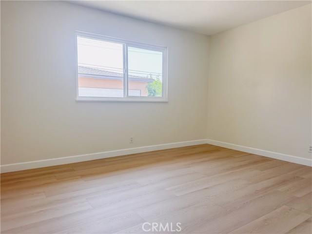 1124 N Soldano Drive, Azusa CA: https://media.crmls.org/medias/e9cc0d78-8e56-4247-b807-323efc4ddb29.jpg