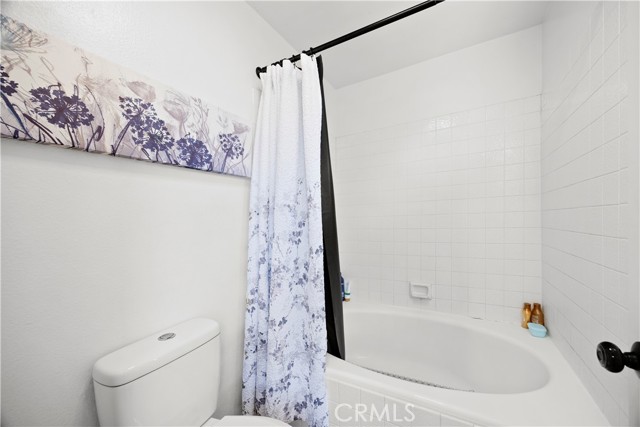 Detail Gallery Image 9 of 23 For 1992 Moonbeam Cir, Upland,  CA 91784 - 3 Beds | 2/1 Baths