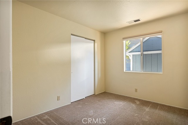 Detail Gallery Image 14 of 25 For 2560 Oak Dr, Running Springs,  CA 92382 - 3 Beds | 2 Baths