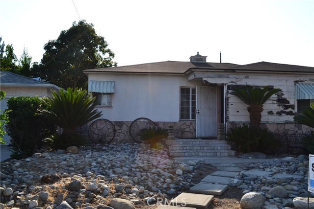 2121 N Pass Avenue, Burbank CA: https://media.crmls.org/medias/e9cd64fe-642d-412c-af9d-b37e7aa59dd7.jpg