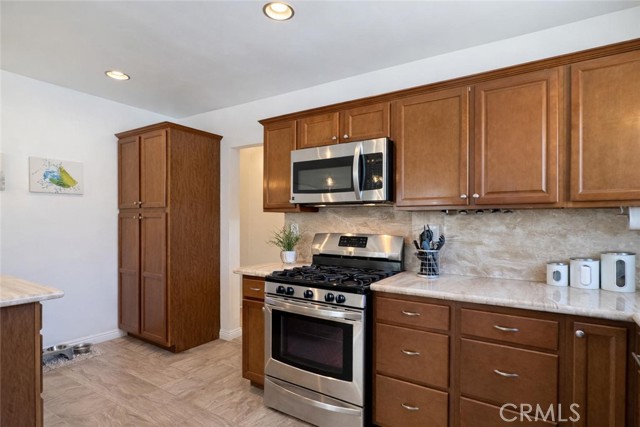 Detail Gallery Image 14 of 27 For 4151 Los Coyotes Diagonal, Lakewood,  CA 90713 - 2 Beds | 2 Baths