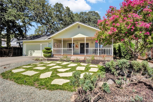 18682 North Shore Drive, Hidden Valley Lake CA: https://media.crmls.org/medias/e9cd9caf-fd73-471c-a12e-8d163e2744a6.jpg