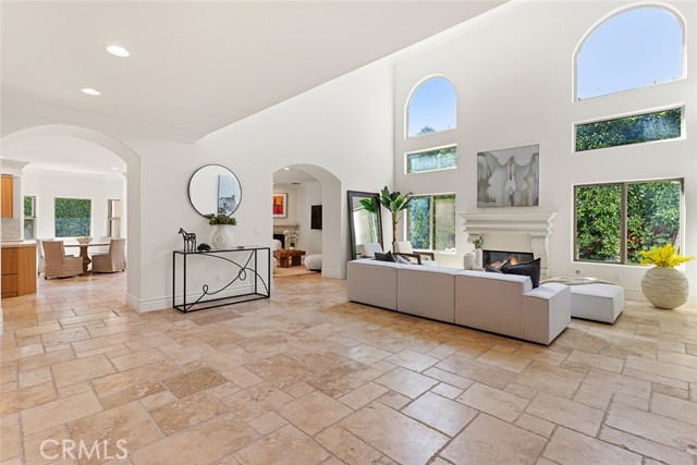 Detail Gallery Image 4 of 37 For 5046 Nagle Ave, Sherman Oaks,  CA 91423 - 5 Beds | 6 Baths