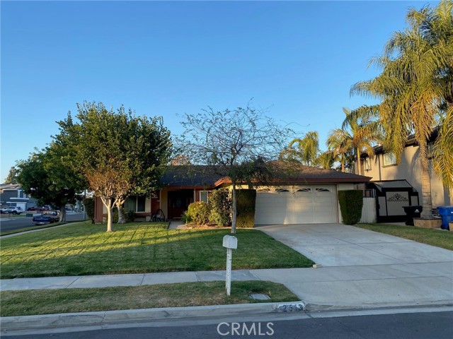 Detail Gallery Image 1 of 37 For 2513 E Laurel Valley Ln, Ontario,  CA 91761 - 3 Beds | 2 Baths