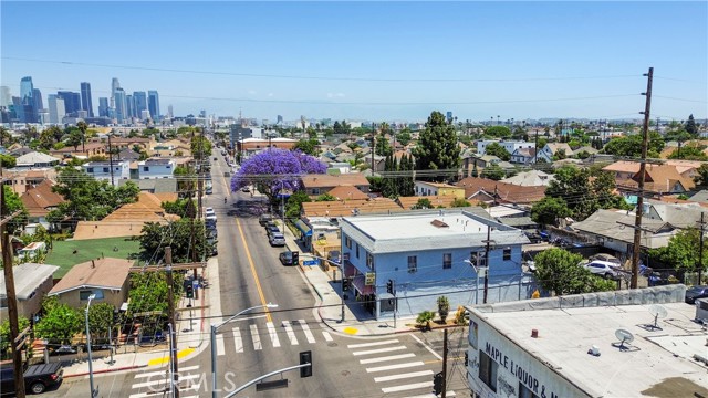 2922 Maple Avenue, Los Angeles CA: https://media.crmls.org/medias/e9ceb63a-37a9-4488-981c-fa04a7ab6b95.jpg