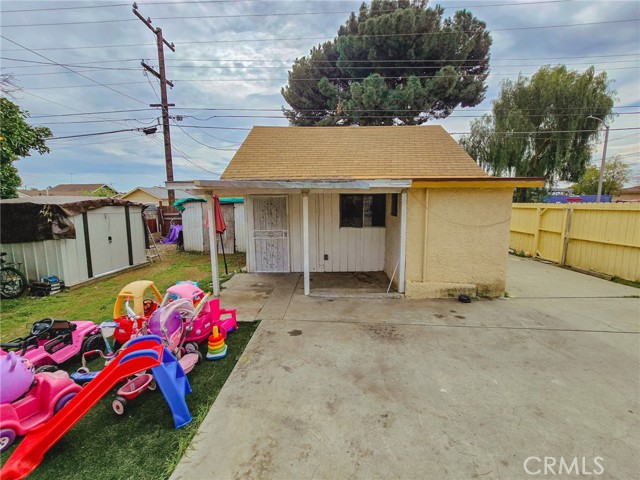 327 W Nevada Street, Ontario, CA 91762 Listing Photo  11