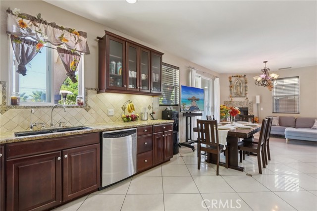 Detail Gallery Image 13 of 43 For 207 Campus Way, Lake Elsinore,  CA 92530 - 4 Beds | 3 Baths