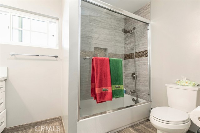 11024 Peoria Street, Sun Valley CA: https://media.crmls.org/medias/e9cf3650-0716-49b3-bb2a-c003b32f822c.jpg
