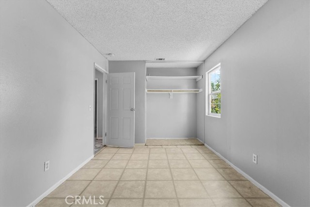 544 N Loretta Street, Rialto CA: https://media.crmls.org/medias/e9cf6d90-a253-4406-b4ec-057c777ead2f.jpg