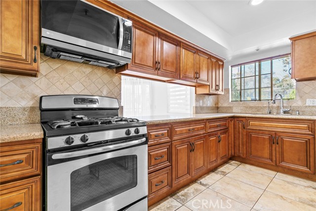 Detail Gallery Image 18 of 54 For Address Is Not Disclosed,  Glendale,  CA 91203 - 3 Beds | 3 Baths