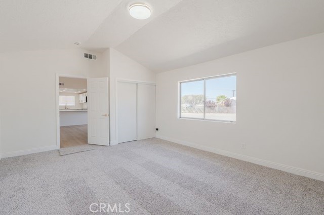 16233 Manzanita Street, Hesperia CA: https://media.crmls.org/medias/e9d02cb2-84c4-4b8d-8a90-fa61404873b9.jpg